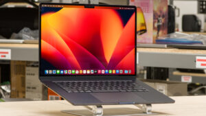 Read more about the article Best MacBook for 2024 Review. The best mac for video editing in january 2024