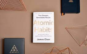 Read more about the article Atomic Habits: An Easy & Proven Way to Build Good Habits & Break Bad Ones 